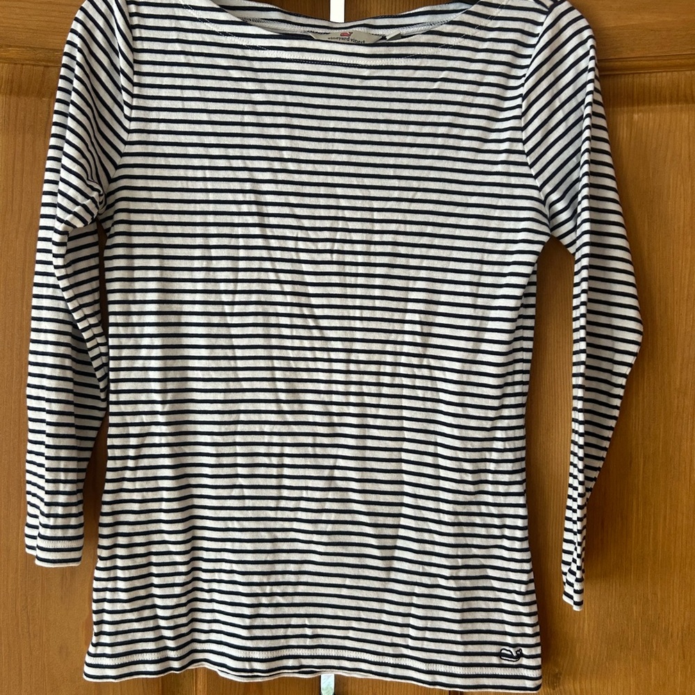 Vineyard Vines Navy and White Striped 3/4 sleeve boatneck size small